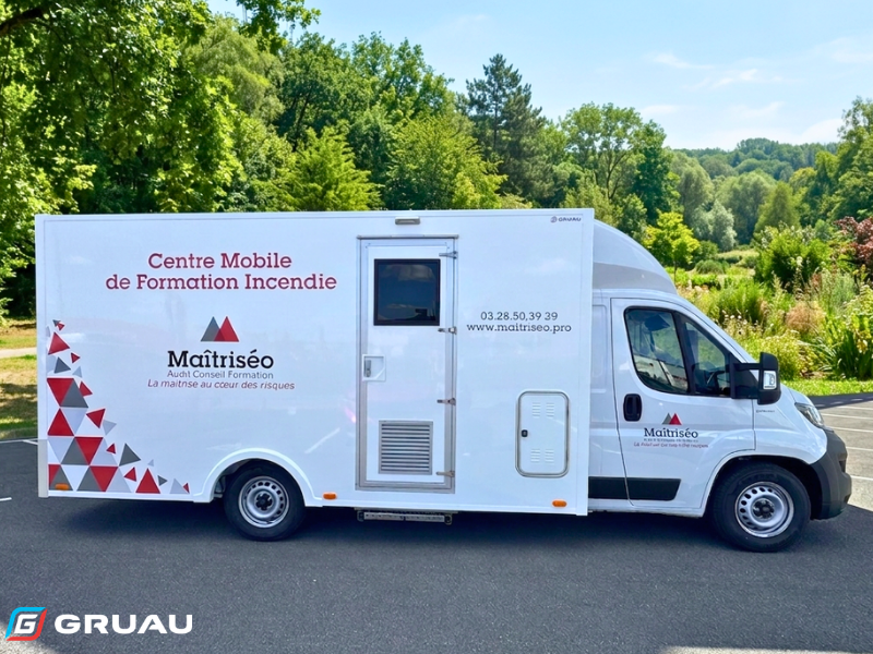 Numéribus - Véhicule bureau mobile - Gruau Le Mans