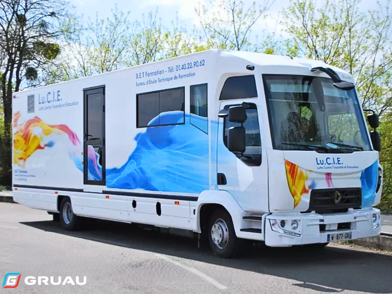 Entreprenariat bus - Véhicule bureau mobile - Gruau Le Mans